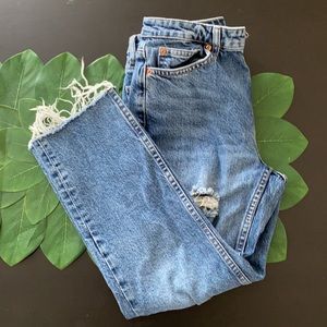 TopShop ripped straight jeans🖤